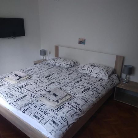 Apartments Villa Anton Пореч Екстериор снимка