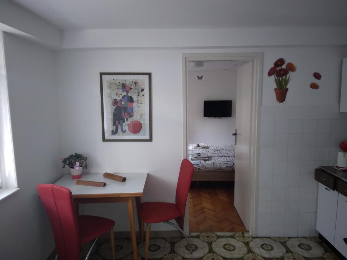 Apartments Villa Anton Пореч Екстериор снимка